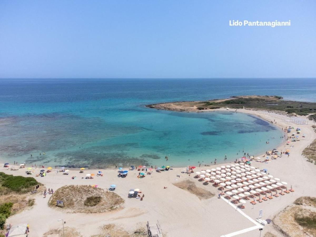 Villa Coralia A 20Mt Dalle Spiagge Torre Santa Sabina Exterior photo